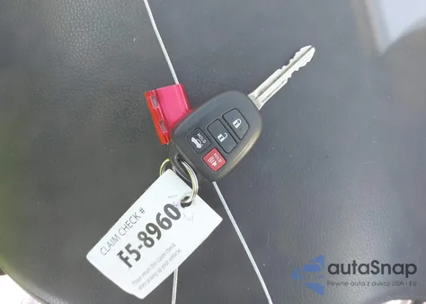 2015 Toyota Corolla S Plus z USA, uszkodzony, nr VIN 2T1BURHEXFC448634